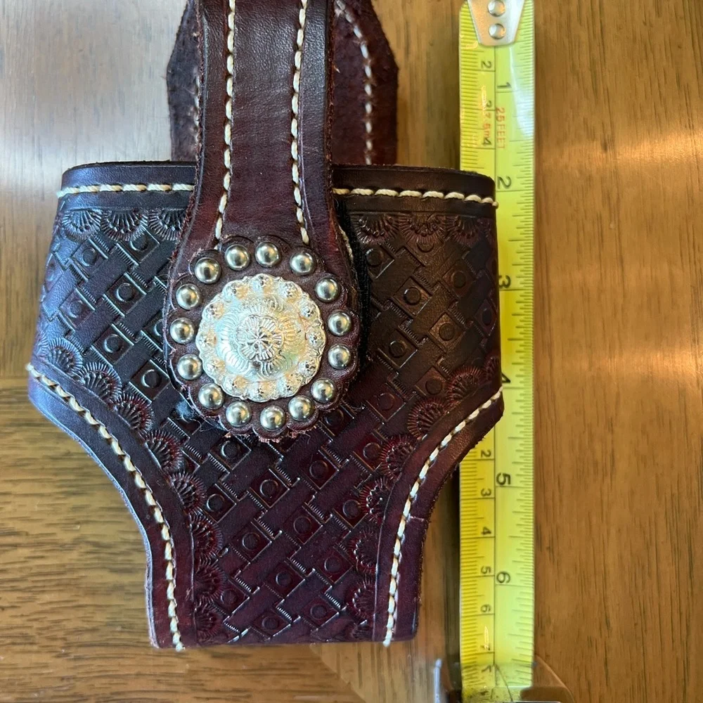 Western Cell phone holder.